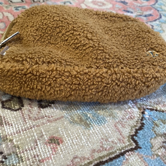 Lululemon Everywhere Belt Bag - Sherpa Burnt Caramel - Picture 6 of 13